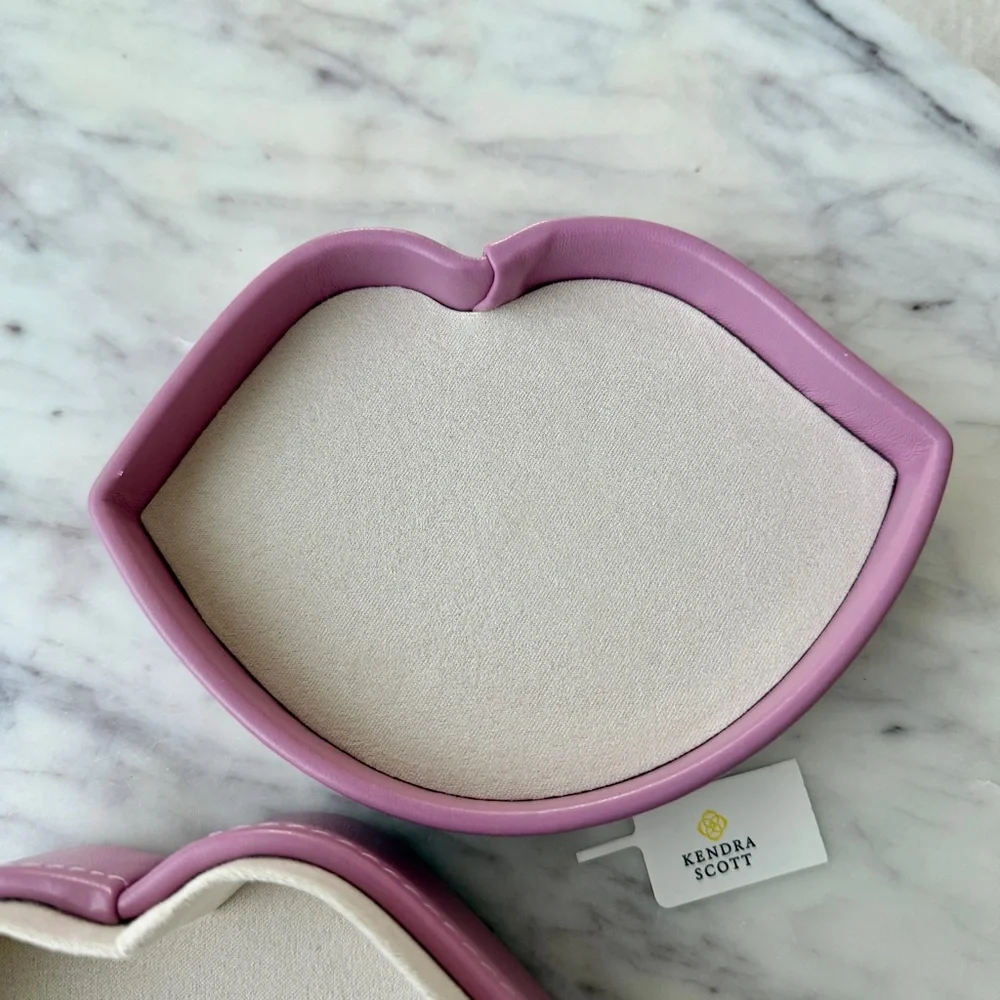 💋 Kendra Scott Pink Lips Shape Trinket Stash Jewelry Box